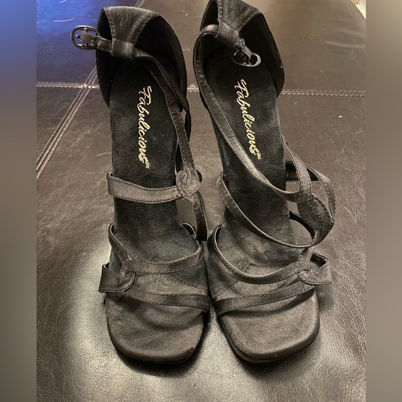 Shoes - Black heels